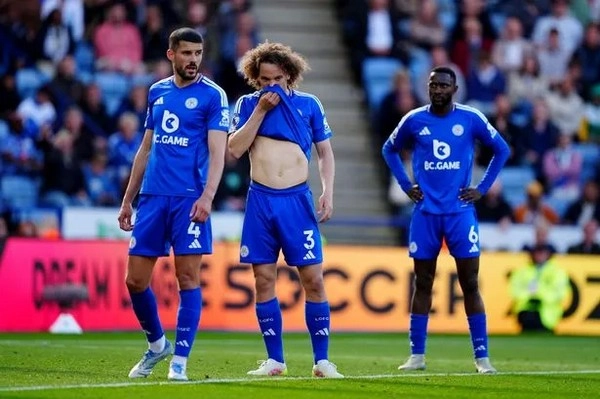 Leicester City បញ្ចេញ​កីឡាករ​១១​នាក់​បន្ទាប់​ពី​ត្រូវ​កាត់​ចោល រួម​ទាំង​កីឡាករ​ជើង​ចាស់ Jamie Vardy